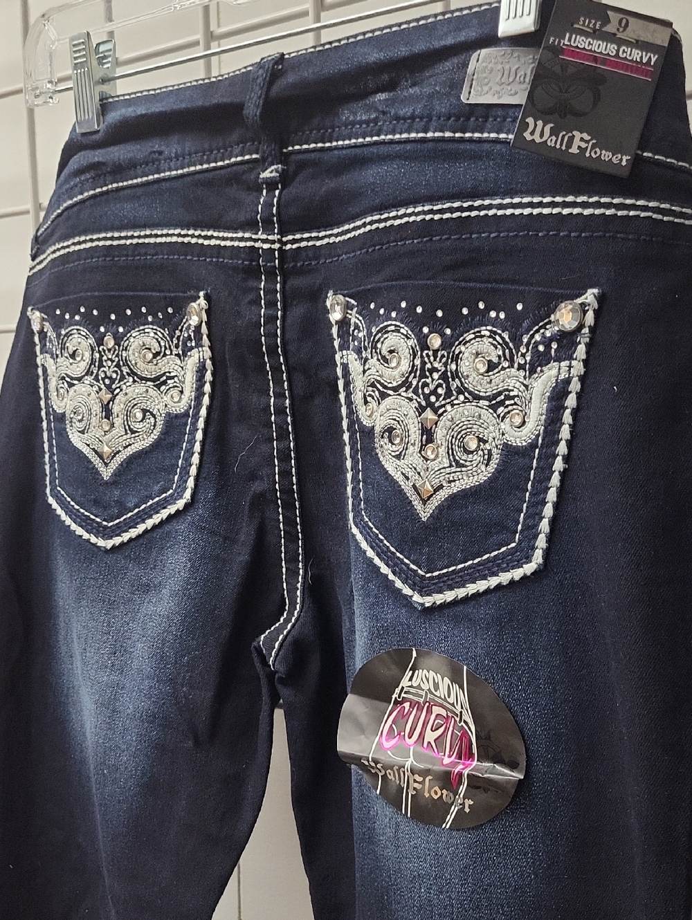Nwt, Wallflower Navy Blue Embroidered Curvy Jeans with Rhinestones, Size 9